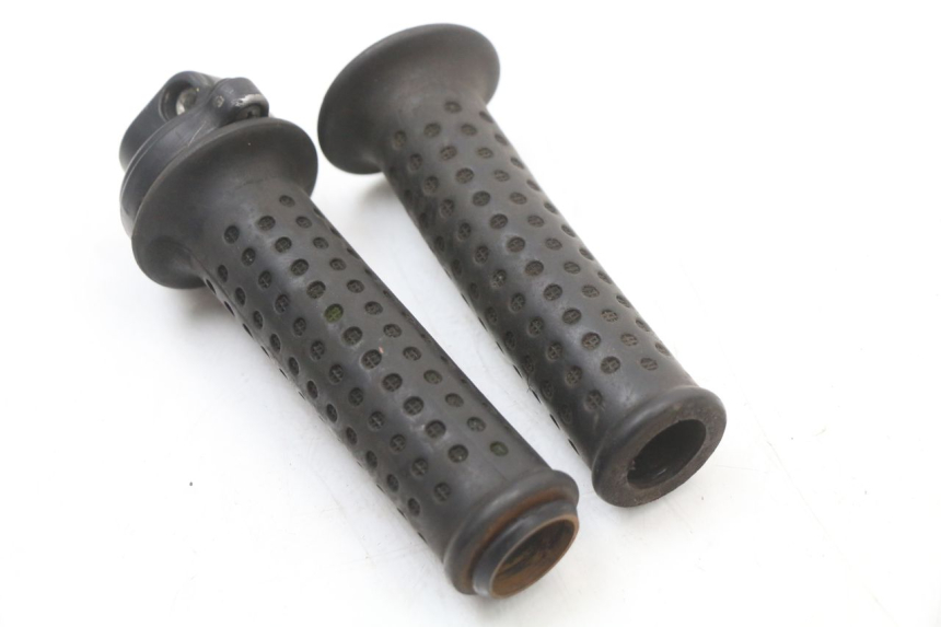 photo de POIGNEE ACCELERATEUR PIAGGIO MP3 125 (2006 - 2014) - Détail de la pièce