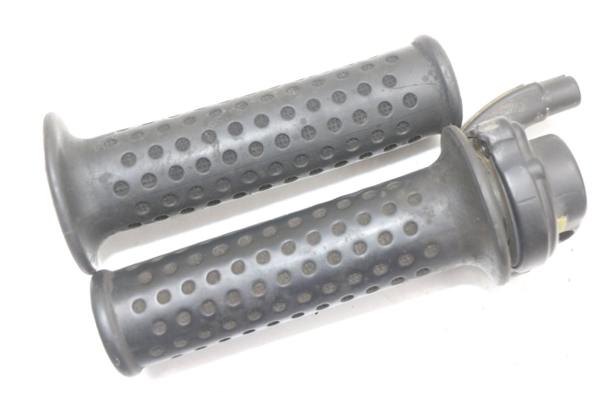 photo de POIGNEE ACCELERATEUR PIAGGIO MP3 125 (2006 - 2014) - Gros plan technique