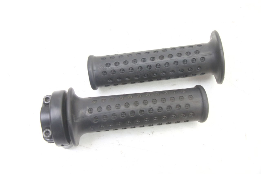 photo de POIGNEE ACCELERATEUR PIAGGIO MP3 500 (2011 - 2015) - Vue principale