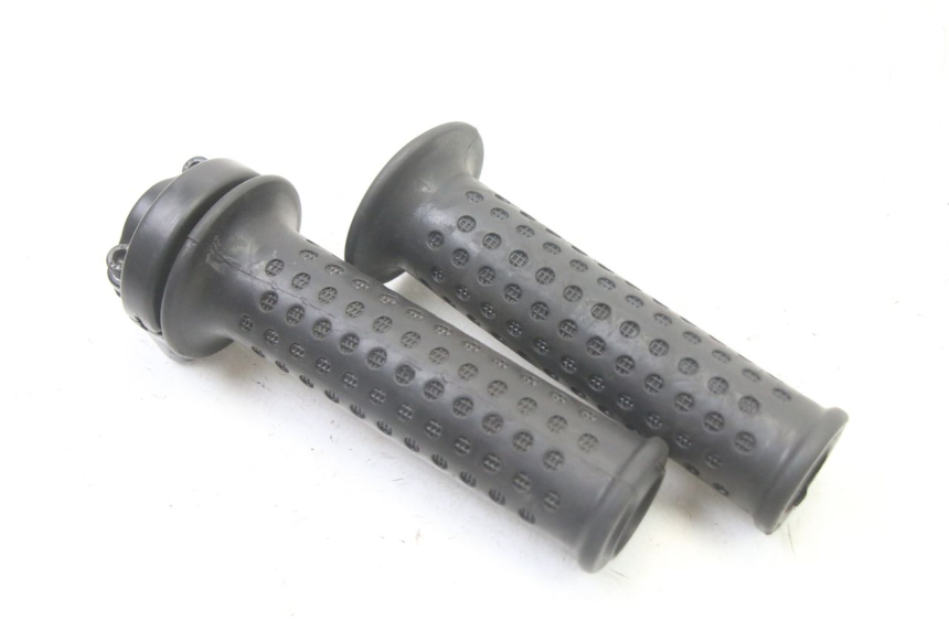 photo de POIGNEE ACCELERATEUR PIAGGIO MP3 500 (2011 - 2015) - Détail de la pièce