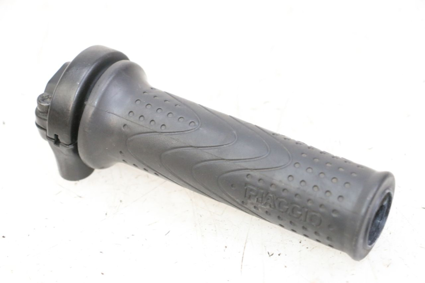 photo de POIGNEE ACCELERATEUR PIAGGIO MP3 500 (2014 - 2017) - Vue principale