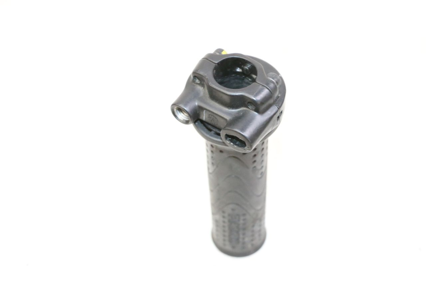 photo de POIGNEE ACCELERATEUR PIAGGIO MP3 500 (2014 - 2017) - Détail de la pièce