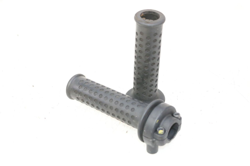 photo de POIGNEE ACCELERATEUR PIAGGIO MP3 RL 250 (2006 - 2010) - Vue principale