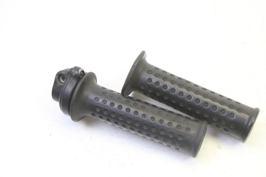 photo de POIGNEE ACCELERATEUR PIAGGIO MP3 125 (2006 - 2014) - Détail de la pièce