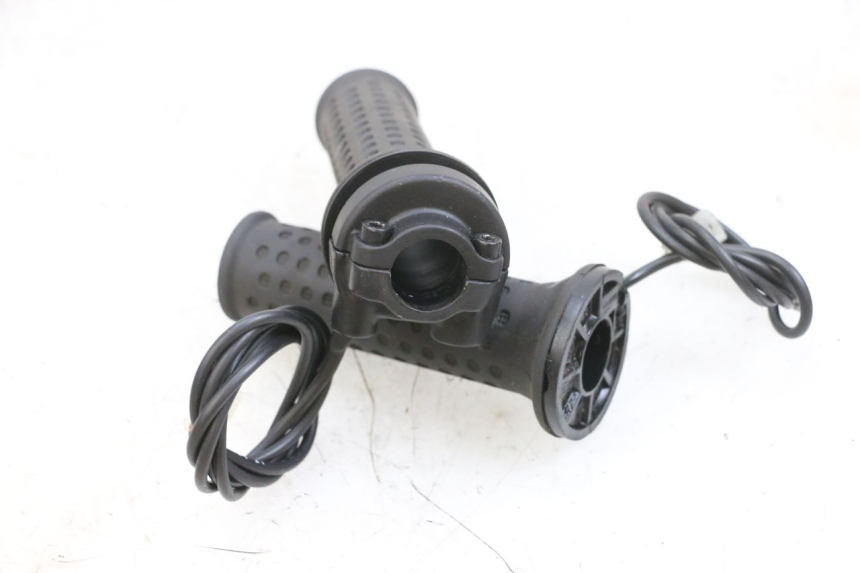 photo de POIGNEE ACCELERATEUR PIAGGIO MP3 500 (2016 - 2018) - Zoom état d’usage