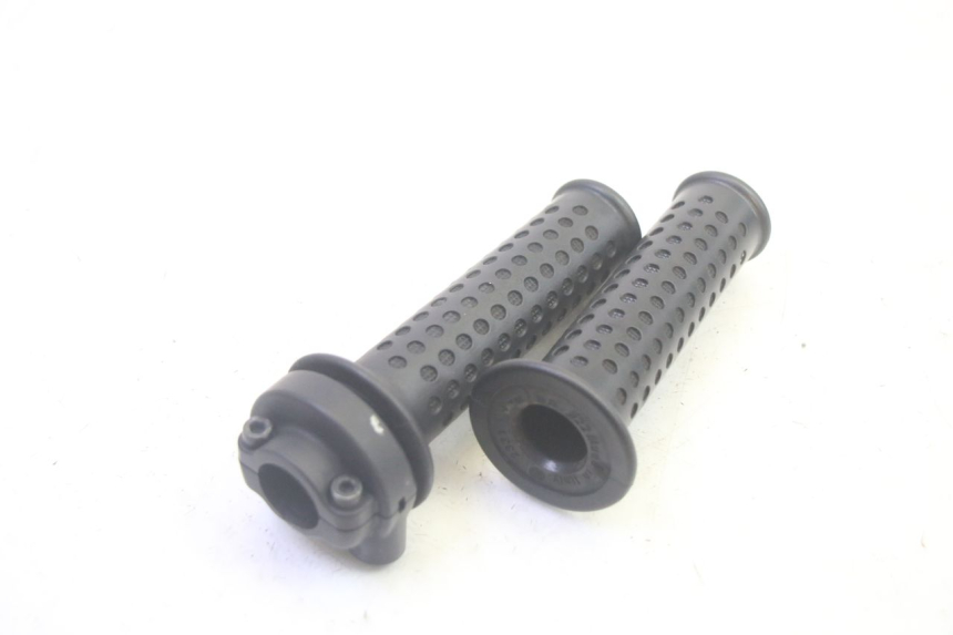 photo de POIGNEE ACCELERATEUR PIAGGIO MP3 RL 250 (2006 - 2010) - Détail de la pièce