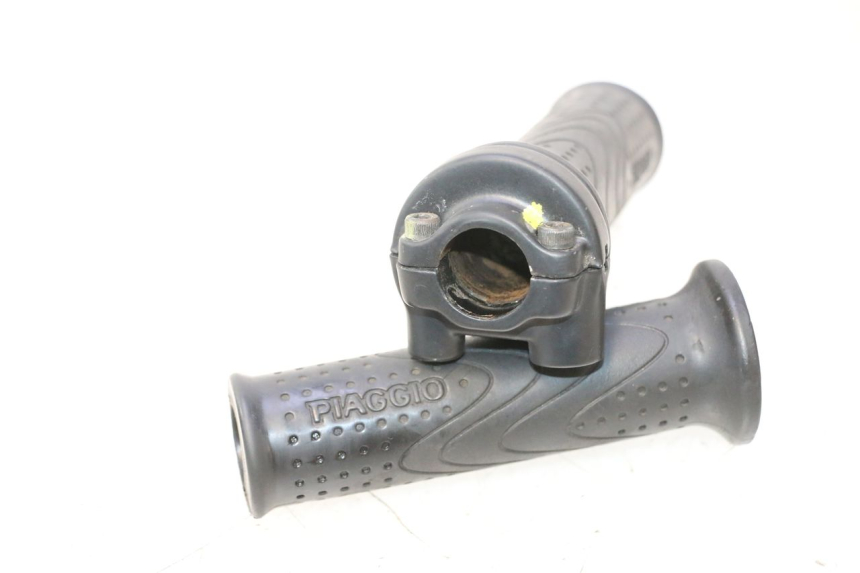 photo de POIGNEE ACCELERATEUR PIAGGIO MP3 500 (2011 - 2015) - Zoom état d’usage