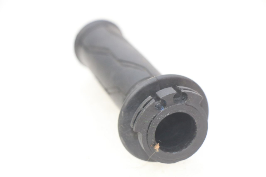 photo de POIGNEE ACCELERATEUR YAMAHA N-MAX NMAX 125 (2017 - 2020) - Zoom état d’usage