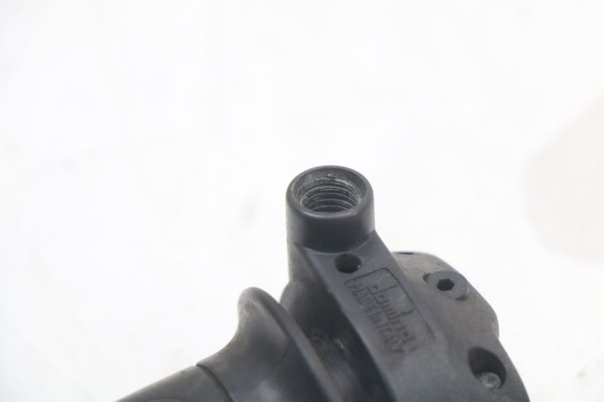 photo de POIGNEE ACCELERATEUR YAMAHA NEO'S NEOS 2T 50 (2007 - 2017) - Gros plan technique