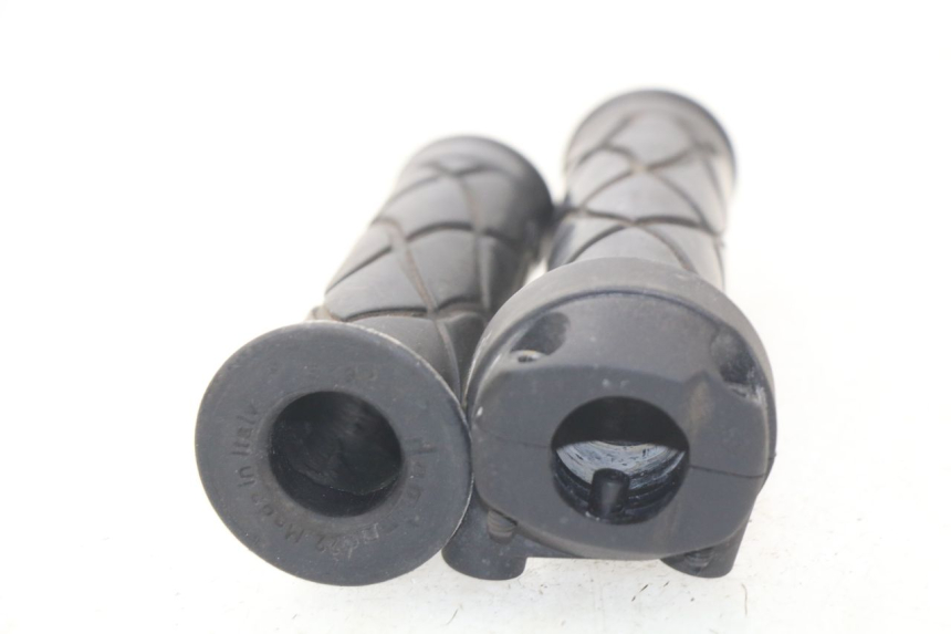 photo de POIGNEE ACCELERATEUR YAMAHA NEOS NEO'S 4T 50 (2008 - 2016) - Autre angle de vue