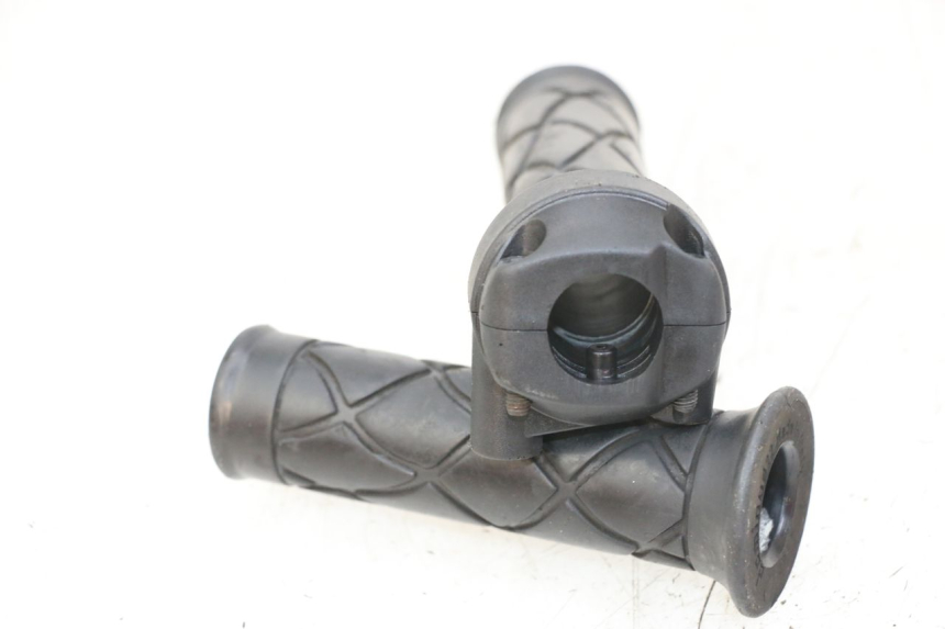 photo de POIGNEE ACCELERATEUR YAMAHA NEOS NEO'S 4T 50 (2008 - 2016) - Zoom état d’usage