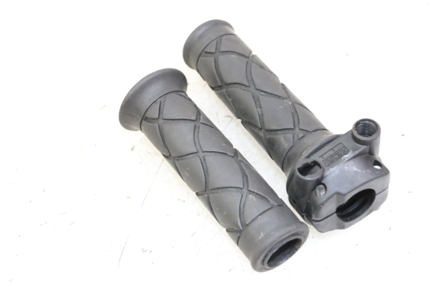 photo de POIGNEE ACCELERATEUR YAMAHA NEOS NEO'S 4T 50 (2008 - 2016) - Détail de la pièce