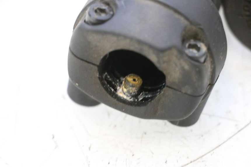 photo de POIGNEE ACCELERATEUR YAMAHA NEOS NEO'S 4T 50 (2008 - 2016) - Zoom état d’usage