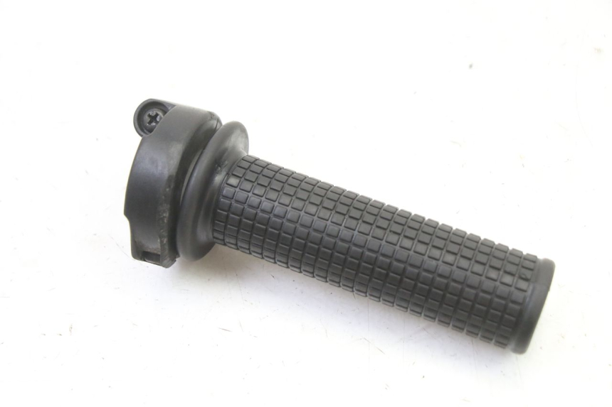 photo de POIGNEE ACCELERATEUR KYMCO LIKE 4T 50 (2019 - 2025) - Zoom état d’usage