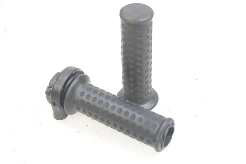 photo de POIGNEE ACCELERATEUR PIAGGIO NEW TYPHOON 50 (2018 - 2021) - Vue principale