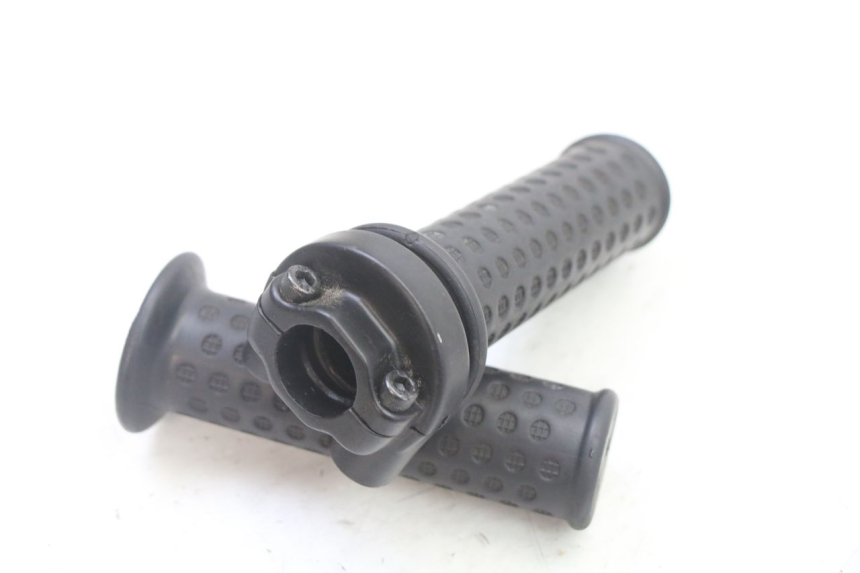 photo de POIGNEE ACCELERATEUR PIAGGIO NEW TYPHOON 50 (2018 - 2021) - Détail de la pièce