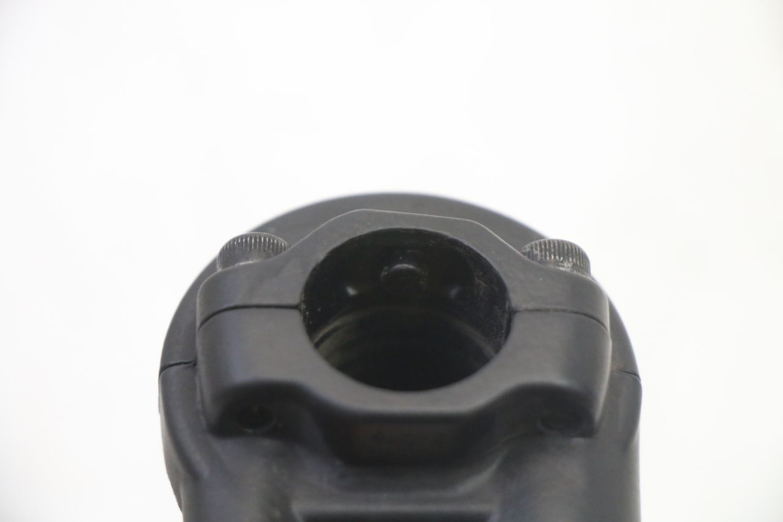 photo de POIGNEE ACCELERATEUR PIAGGIO NEW TYPHOON 50 (2018 - 2021) - Autre angle de vue