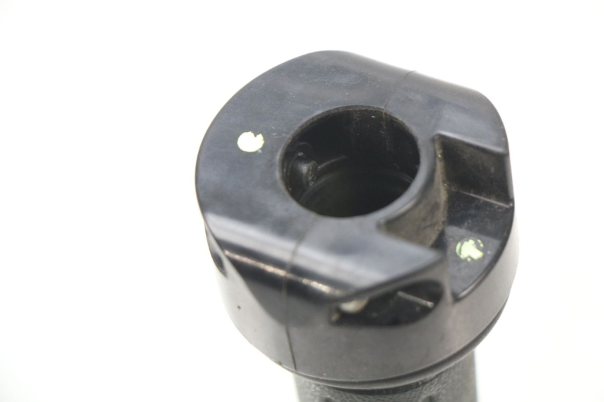 photo de POIGNEE ACCELERATEUR HONDA NHX LEAD 110 (2008 - 2010) - Zoom état d’usage