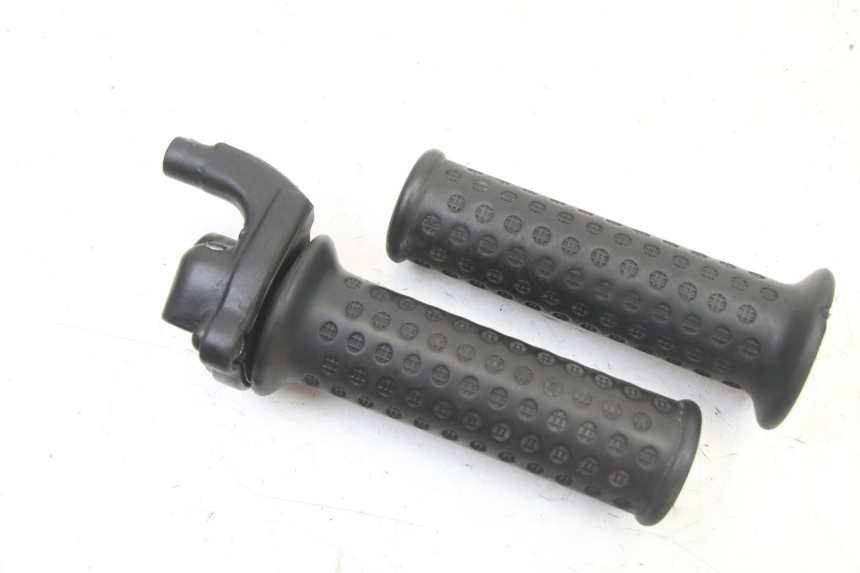 photo de POIGNEE ACCELERATEUR PIAGGIO NRG POWER PUREJET 50 (2018 - 2021) - Vue principale