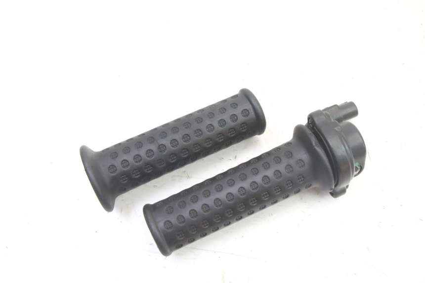 photo de POIGNEE ACCELERATEUR PIAGGIO NRG POWER PUREJET 50 (2018 - 2021) - Autre angle de vue