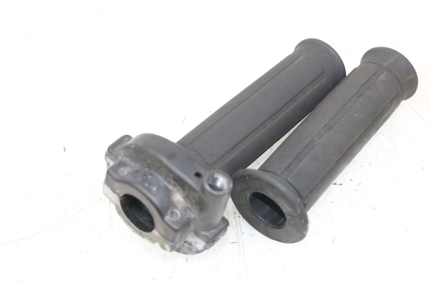 photo de POIGNEE ACCELERATEUR HONDA NSR R 125 (1994 - 2003) - Détail de la pièce