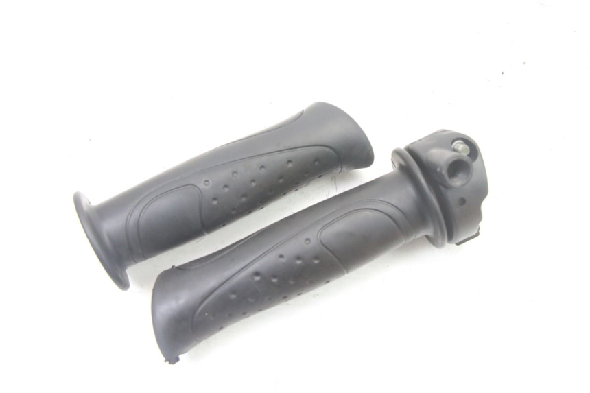 photo de POIGNEE ACCELERATEUR SYM ORBIT III 3 4T 50 (2021 - 2025) - Vue d’ensemble