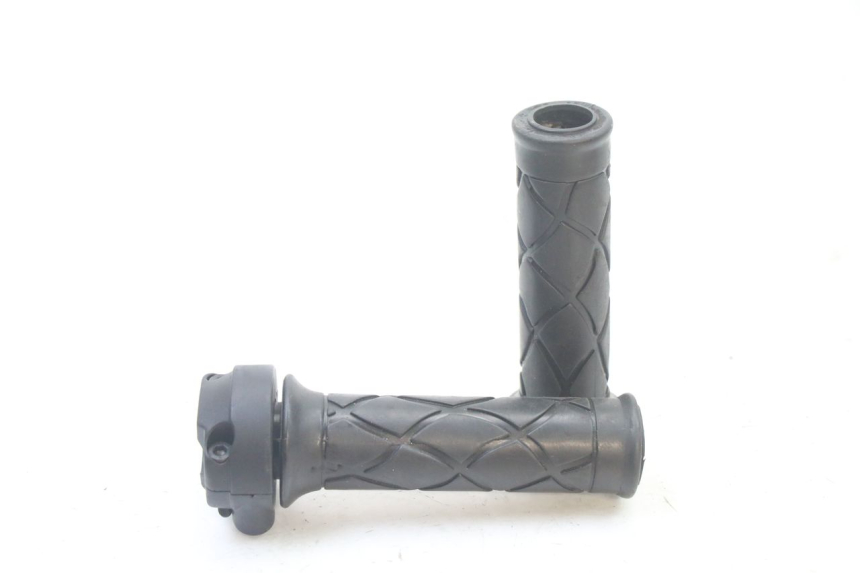 photo de POIGNEE ACCELERATEUR MBK OVETTO 4T 50 (2008 - 2016) - Détail de la pièce