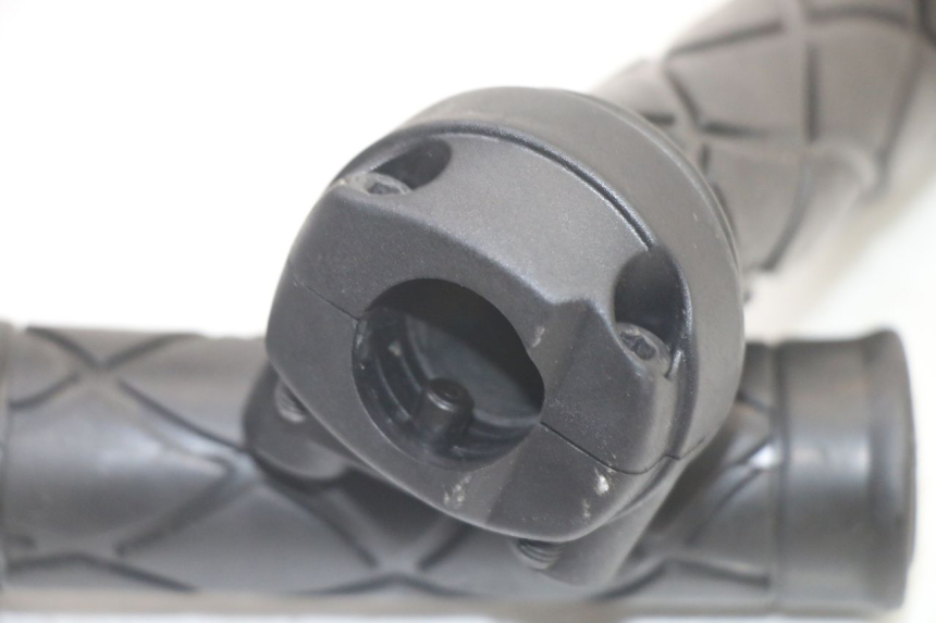 photo de POIGNEE ACCELERATEUR MBK OVETTO 4T 50 (2008 - 2016) - Autre angle de vue