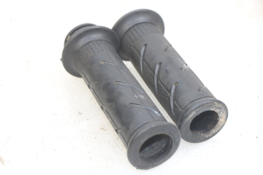 photo de POIGNEE ACCELERATEUR HONDA PCX (JF28) 125 (2009 - 2011) - Zoom état d’usage