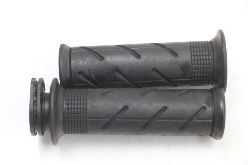 photo de POIGNEE ACCELERATEUR HONDA PCX (JF28) 125 (2009 - 2011) - Autre angle de vue