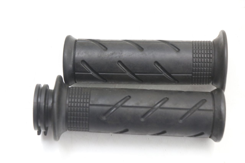 photo de POIGNEE ACCELERATEUR HONDA PCX (JF28) 125 (2009 - 2011) - Points de fixation