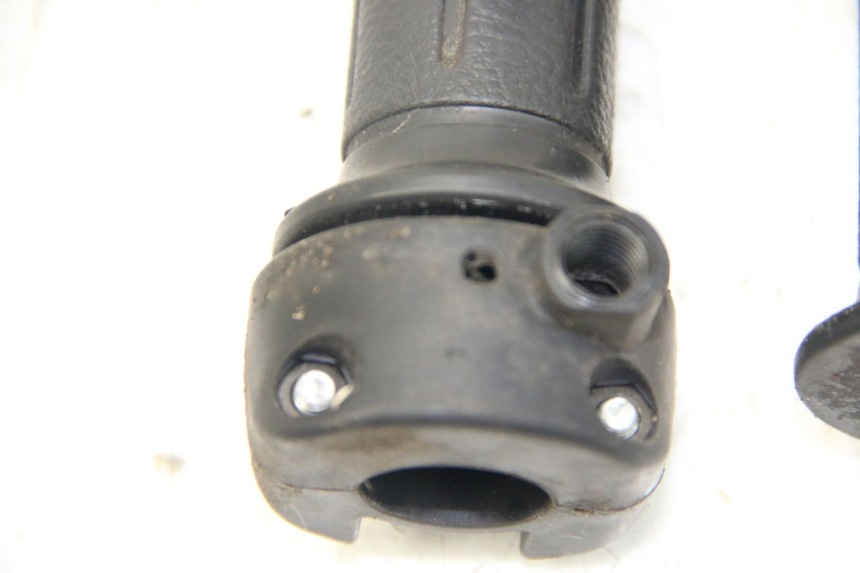photo de POIGNEE ACCELERATEUR HONDA PES PS I 125 (2006 - 2012) - Détail de la pièce