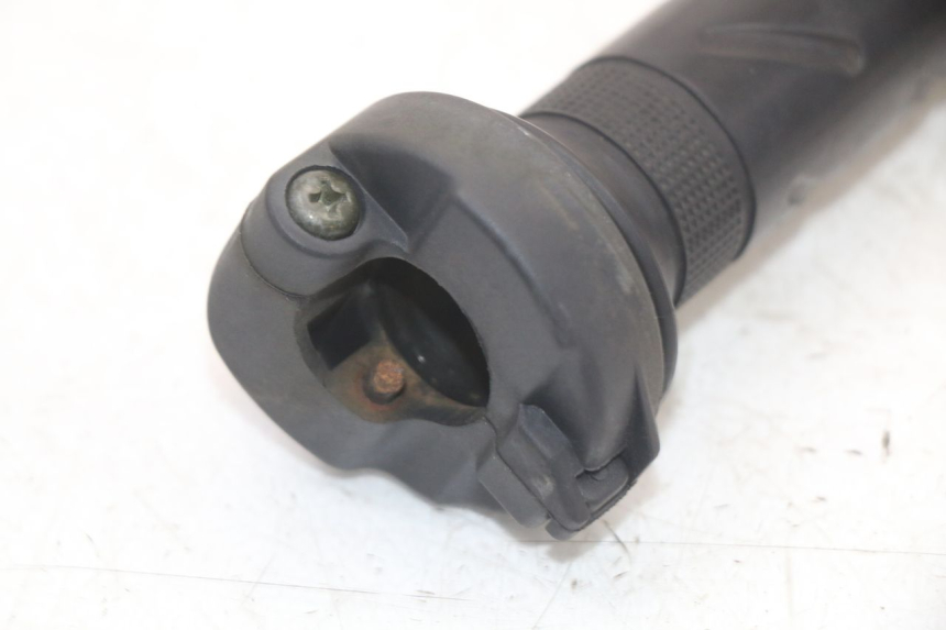 photo de POIGNEE ACCELERATEUR PEUGEOT BELVILLE 125 (2017 - 2021) - Détail de la pièce