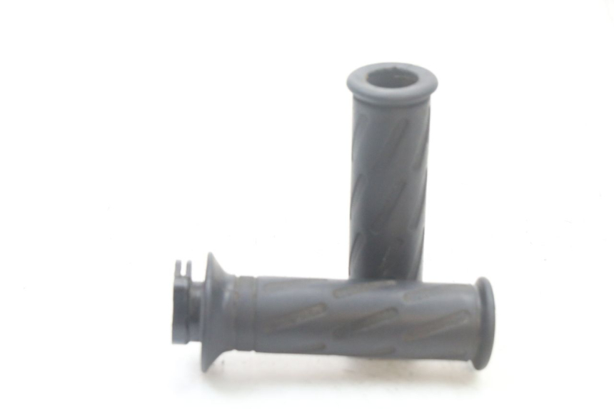 photo de POIGNEE ACCELERATEUR PEUGEOT KISBEE 4T 50 (2018 - 2022) - Zoom état d’usage