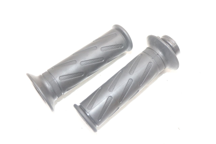 photo de POIGNEE ACCELERATEUR PEUGEOT STREETZONE 4T 50 (2018 - 2023) - Autre angle de vue