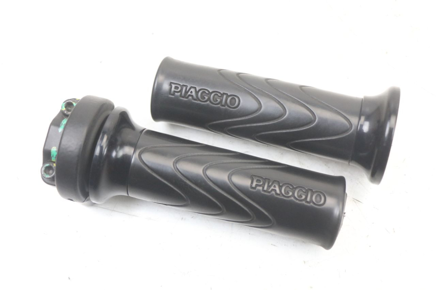 photo de POIGNEE ACCELERATEUR PIAGGIO LIBERTY IGET 4T 50 (2021 - 2025) - Vue principale