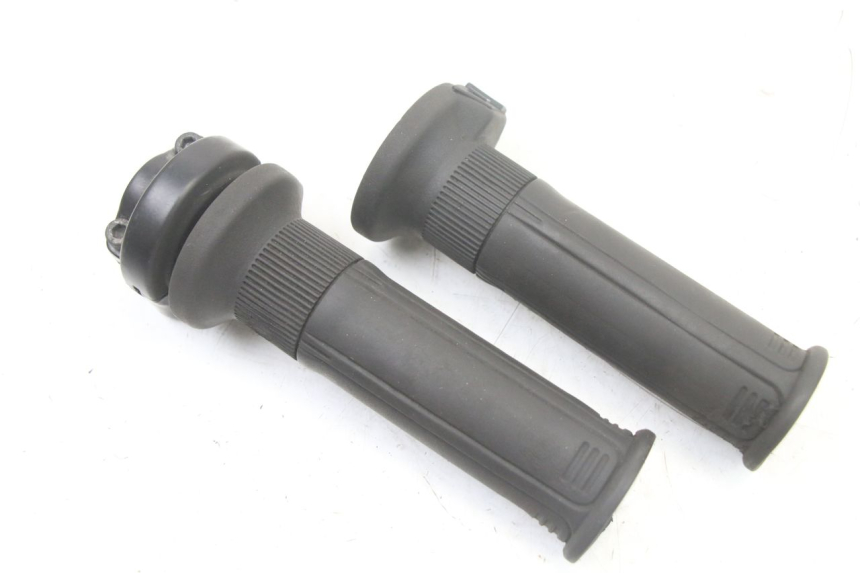 photo de POIGNEE ACCELERATEUR PIAGGIO VESPA LX IE 125 (2010 - 2012) - Vue principale