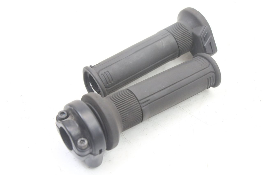 photo de POIGNEE ACCELERATEUR PIAGGIO VESPA LX IE 125 (2010 - 2012) - Zoom état d’usage