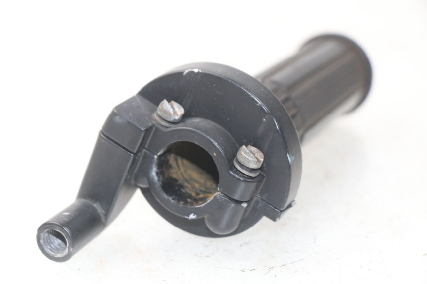 photo de POIGNEE ACCELERATEUR APOLLO RFZ 150 - Autre angle de vue