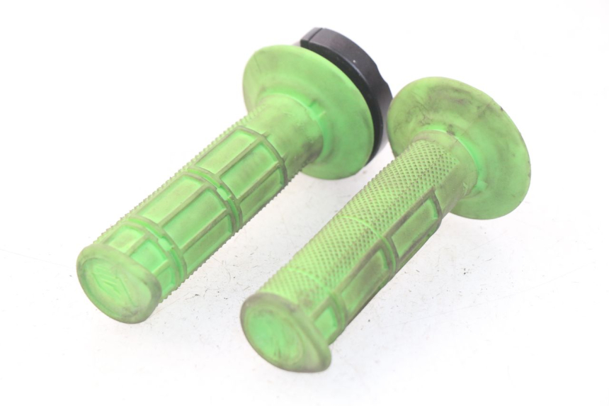 photo de POIGNEE ACCELERATEUR APOLLO RFZ 150 - Vue principale