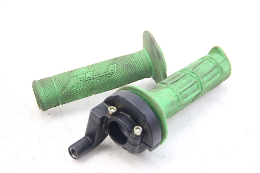 photo de POIGNEE ACCELERATEUR APOLLO RFZ 150 - Vue principale