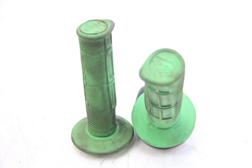 photo de POIGNEE ACCELERATEUR APOLLO RFZ 150 - Détail de la pièce