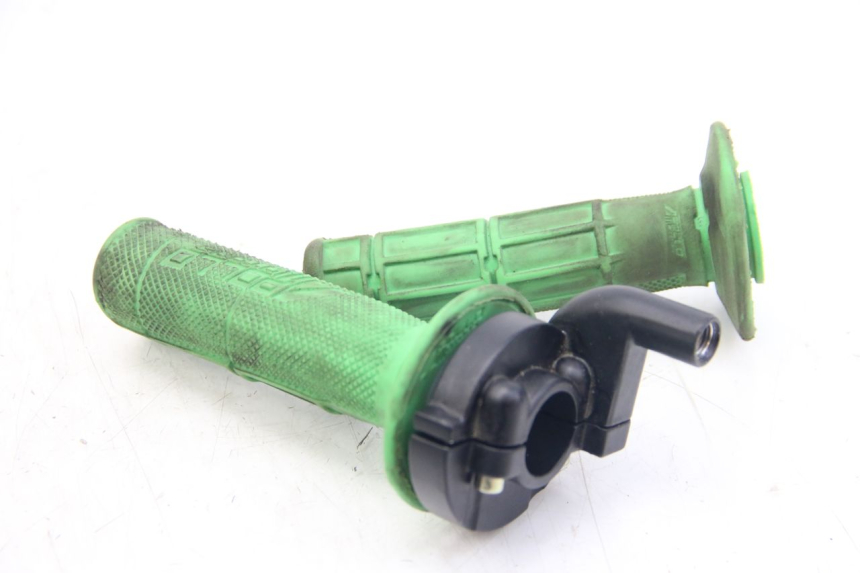 photo de POIGNEE ACCELERATEUR APOLLO RFZ 150 - Zoom état d’usage