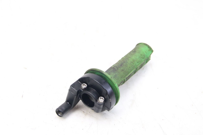 photo de POIGNEE ACCELERATEUR APOLLO RFZ 125 - Détail de la pièce