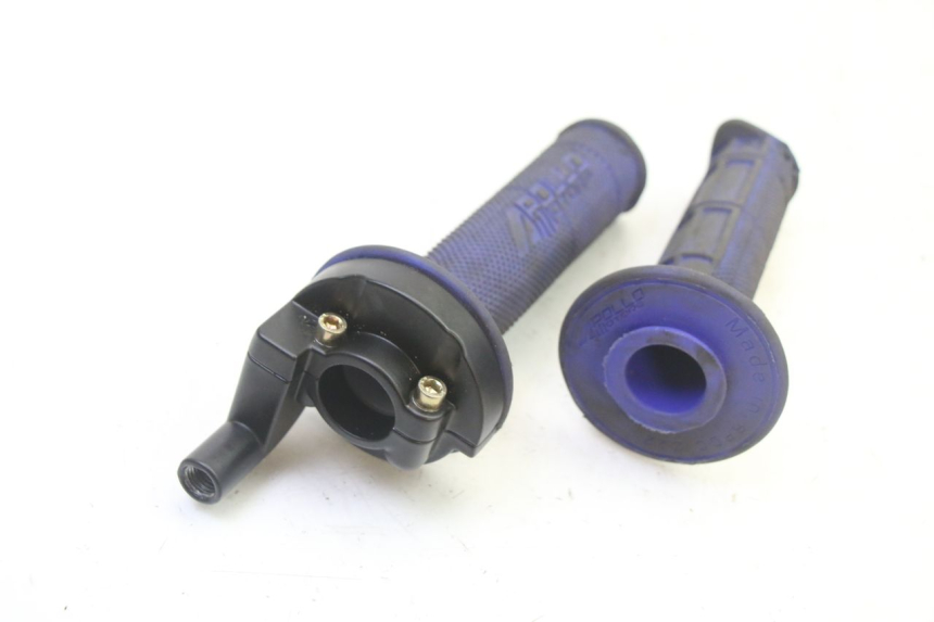 photo de POIGNEE ACCELERATEUR APOLLO RFZ 125 - Vue d’ensemble