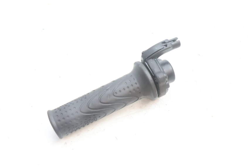 photo de POIGNEE ACCELERATEUR GILERA RUNNER SP 50 (2002 - 2004) - Autre angle de vue