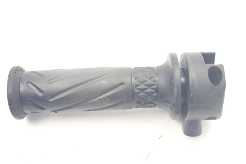 photo de POIGNEE ACCELERATEUR JM MOTORS SANTANA 50 (2014 - 2023) - Gros plan technique