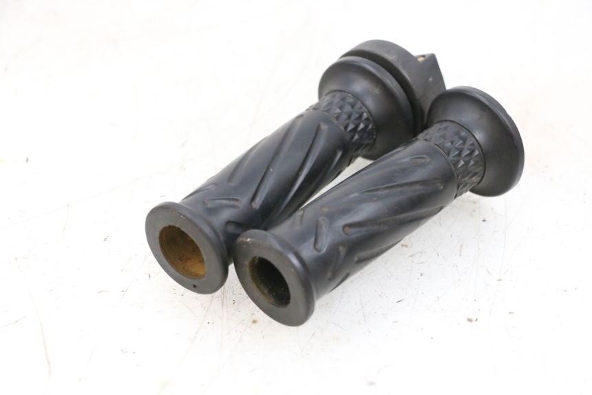 photo de POIGNEE ACCELERATEUR JM MOTORS SANTANA 50 (2014 - 2023) - Détail de la pièce