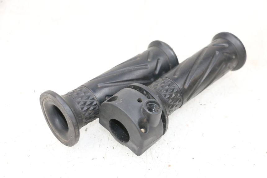 photo de POIGNEE ACCELERATEUR JM MOTORS SANTANA 50 (2014 - 2023) - Zoom état d’usage