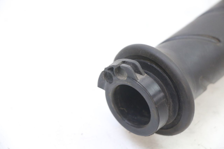 photo de POIGNEE ACCELERATEUR PEUGEOT SATELIS COMPRESSOR K15 125 (2006 - 2009) - Détail de la pièce